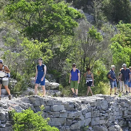 Domaine Du Roc Nantais Resort Nant